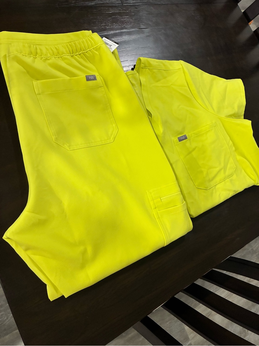 Figs Men's Neon Yellow Utility Joggers